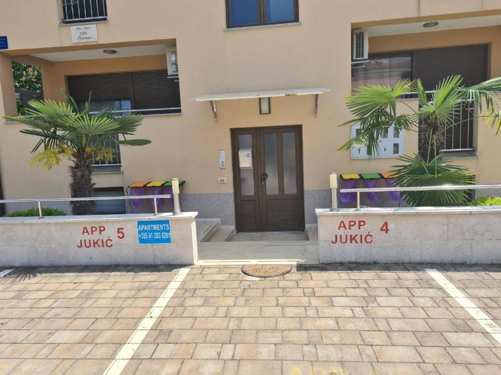 Villa Patricija-Apartmani بوريتش المظهر الخارجي الصورة
