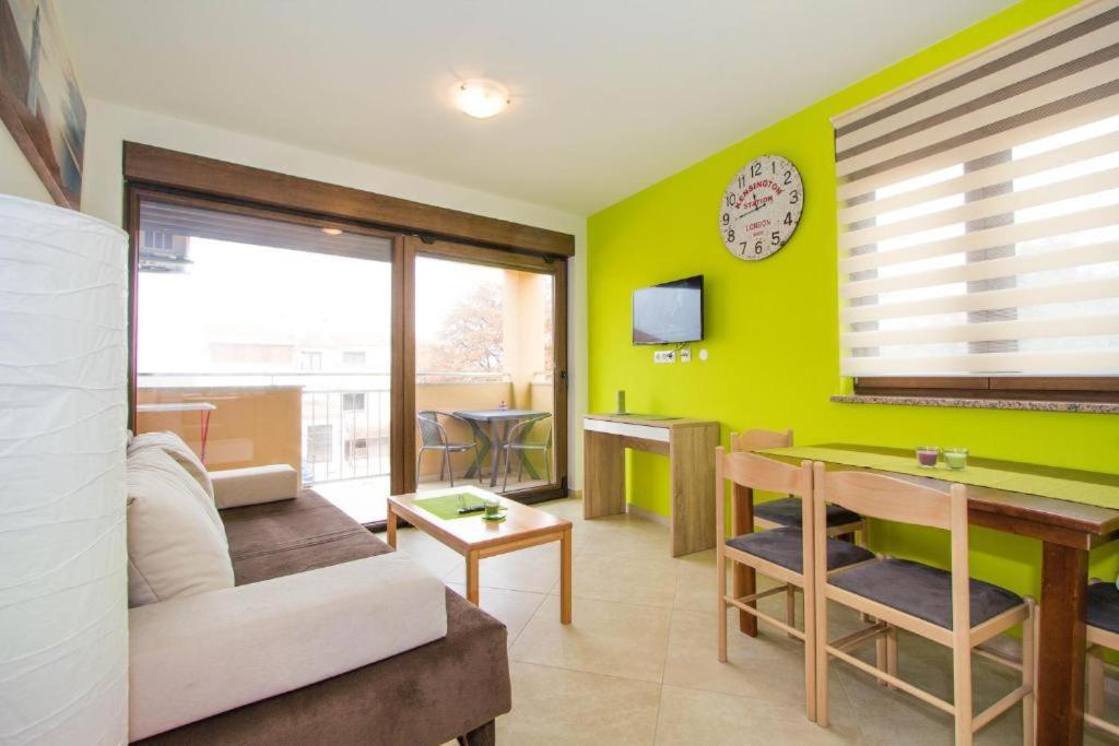 Villa Patricija-Apartmani بوريتش المظهر الخارجي الصورة